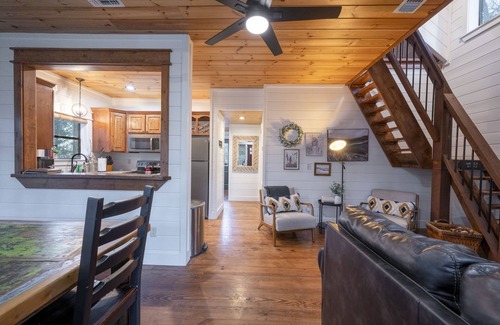 Broken Bow Cabin | NEW OWNER SPECIAL! Private, relaxing, family cabin | Kiss An Angel