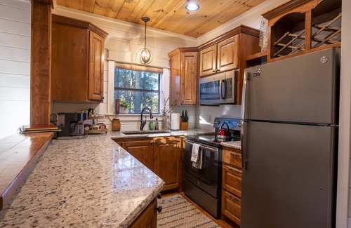 Broken Bow Cabin | NEW OWNER SPECIAL! Private, relaxing, family cabin | Kiss An Angel