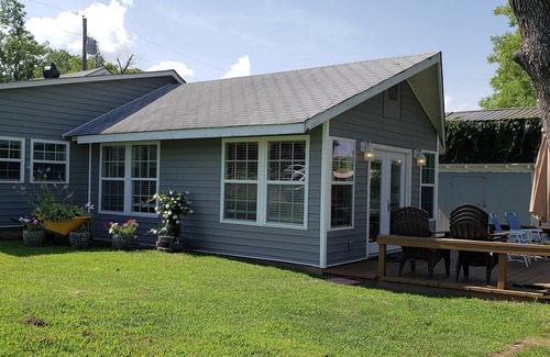 Copeland Cottage | New "Pelican Cottage" on Grand Lake!