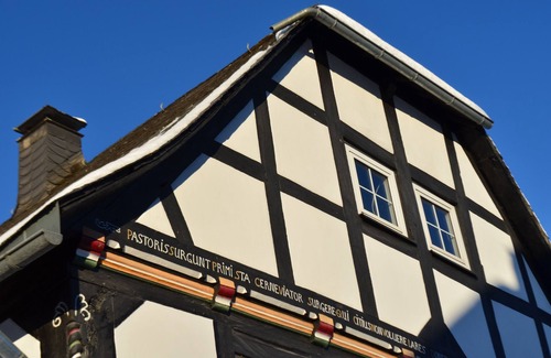 Assinghausen House | NEW Perfect vacation in the "Old Pastorate" Assinghausen - modern in old walls