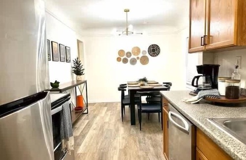 Pontiac House | NEW! Pontiac Family-Friendly 3BR