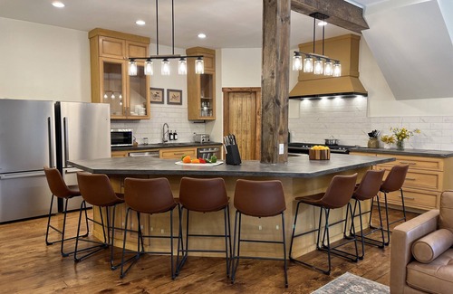 Freetown Cabin | NEW! POOL open thru 10/15! 16ac w/hot tub, fire pit, arcade, pond& theater room!