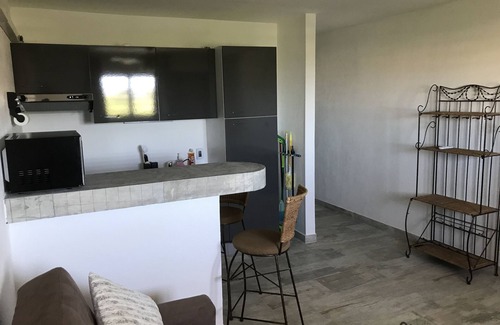 Maho Condo | New renovated apartment in secured area of friendly Island Sint Maarten