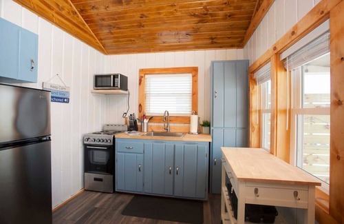 Greenbush Cabin | New renovated bathroom & new roof - Lake Huron 2!