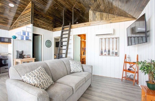 Greenbush Cabin | New renovated bathroom & new roof - Lake Huron 3!