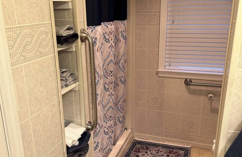Northport Apartment | New rental in Tuscaloosa Alabama. 9 miles from University of Alabama.