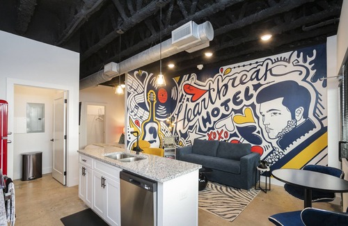 Nashville Condo | New!* Rock & Roll Retreat Near Airport & Downtown!