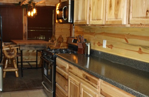 Cotter House | New Rustic Cabin In Historic Downtown Cotter & The White River