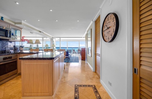 Diamond Head - Kapahulu - St. Louis Condo | New! Sans Souci 1004 – Oceanfront 1BR Gem w/Parking + Views