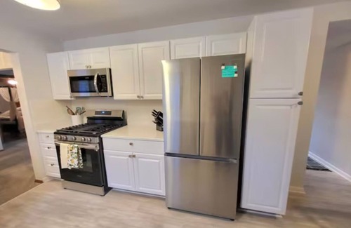 St. Paul House | New Sauna! St Paul, Mall of America, Spacious, Pool Table, Foosball Table