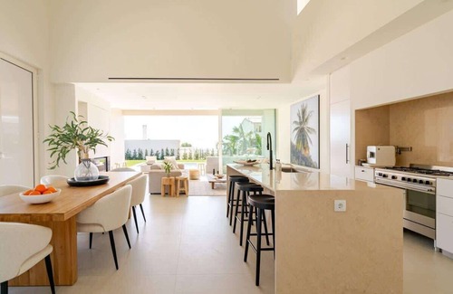 Aldeia Condo | New Sea View Villa, Heated Pool,Rooftop Jacuzzi