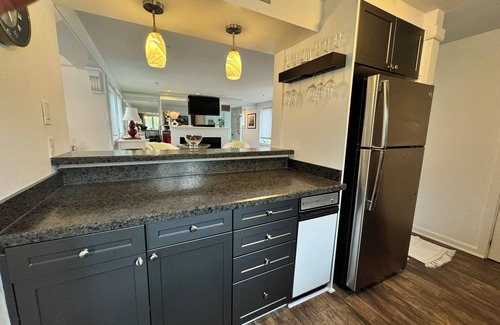 Mews Village Condo | New Seabury 2 Bedroom 2 Bathroom Close to EVERYTHING! Fireplace!