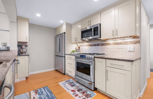 Mashpee House | New Seabury Home w/golf course view. Salted heat pool & mins to the beach!