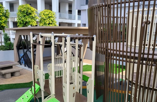 Bukit Indah Apartment | New Sky Trees AEON Bukit Indah, Netflix & Wifi Nearby eateries & entertainment