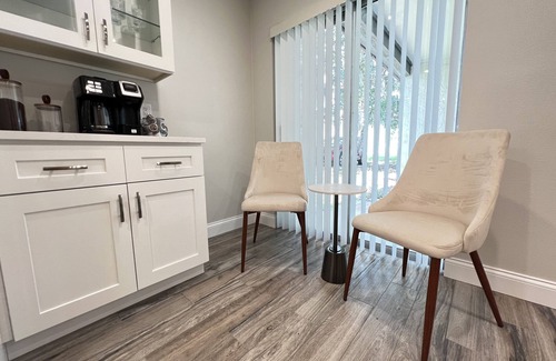 Lancaster Park House | NEW! Spacious designer 2-Bed/2.5-Bath townhome near Downtown Orlando
