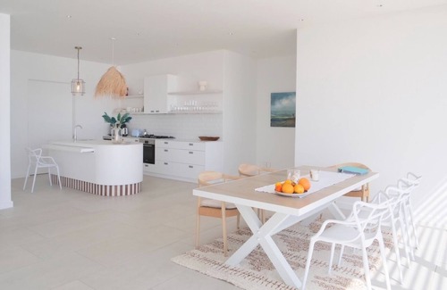 De Kelders Villa | New spectacular villa by the sea nWhale watching from the terrace