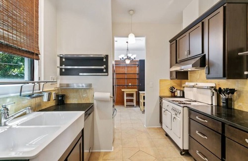 Faubourg Lafayette House | New! Stately Home w Modern Flair Centrally Located