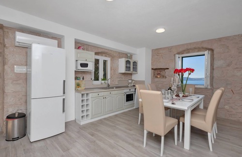 Blato House | NEW! Stone house in quiet location, heated pool + sea views, ideal for familys