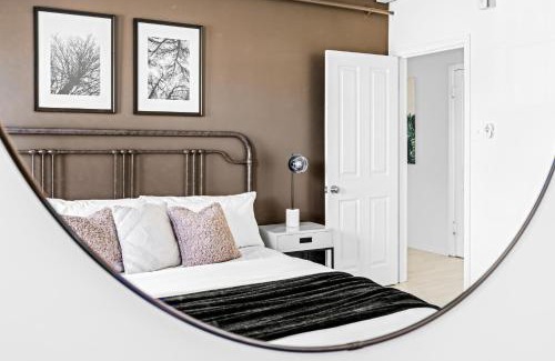 West Colfax Apartment | New Stylish Sanctuary - King Beds - Sloans Lake