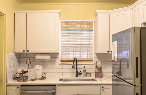 North Charleston House | NEW! Stylishn2 Kings 1 Full,n10 minutes Downtownn10 minutes Airport