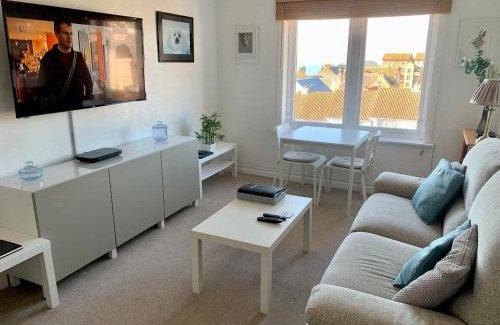 Dysart House | NEW Superb One Bedroom Getaway in Dysart Kirkcaldy