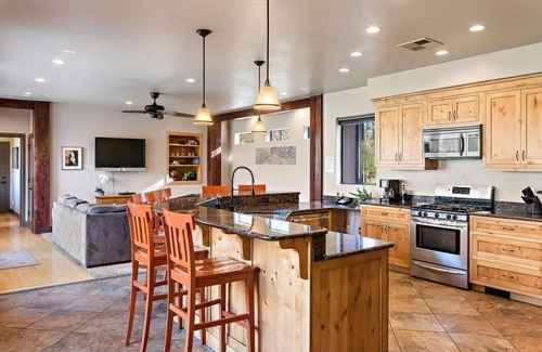 Zion National Park South Entrance Villa | New Swimming pool! Private Family Home - Closest Villa to Zion National park!