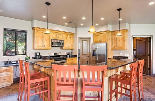 Zion National Park South Entrance Villa | New Swimming pool! Private Family Home - Closest Villa to Zion National park!