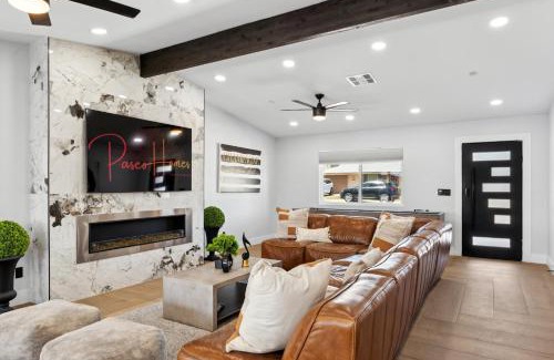 Papago Parkway House | NEW The Mane Event by PaseoHomesAZ-Opt Heated Pool