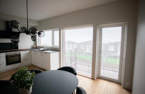 Hoyvik Apartment | New Three Bedroom Townhouses with Sea View