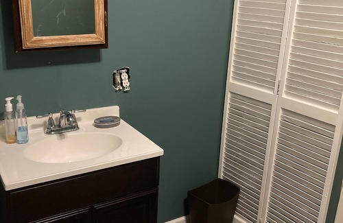 Prestonsburg Apartment | New to the area? Stop by and see the most recent bachelor pad on the scene