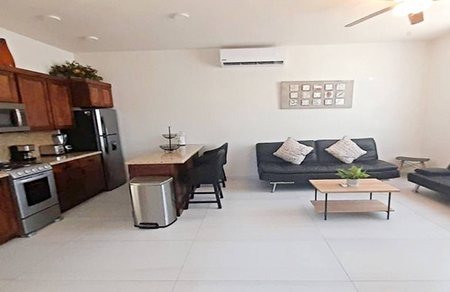 Oriente Condo | New Town Condo Casamar 3 near the beach