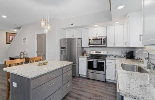 Wenatchee Apartment | New Town House - Heart of Wenatchee