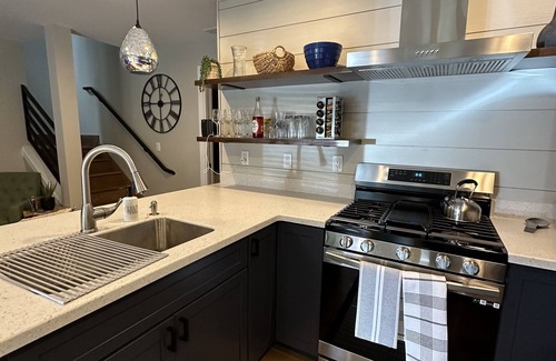 Paradise Estates House | New Vacation Home near Mt Rainier. We now have Wi-Fi. We do not allow pets.