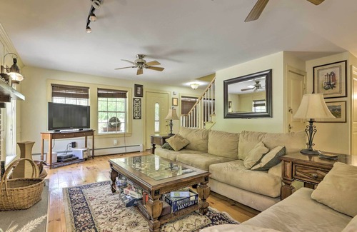 Pomfret House | NEW! Vast Vintage-Style Home, 1/2 Mi to State Park