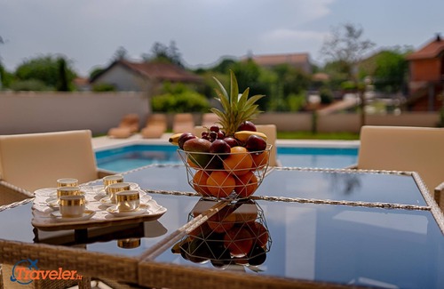Pinezici Villa | New villa with pool, beach, quiet location - TRAVELER Reiseburo Krk - ID 2140