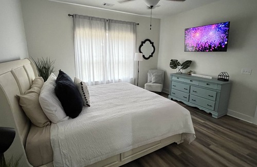 Shellman Bluff House | New-water and golf course view. Sleeps 8, 3 bedrooms, 2 baths, 4 beds.