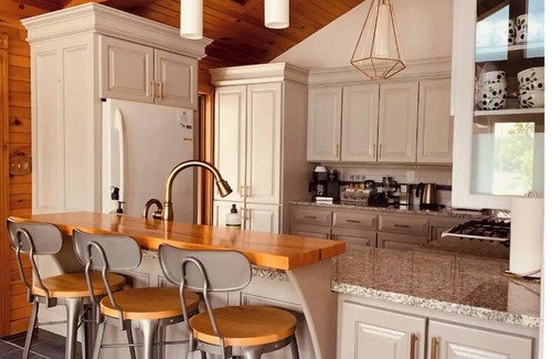 Eddington House | ✨ New ✨WATERFRONT Hot Tub ♨🛁 Fire Pit 🔥Near Acadia