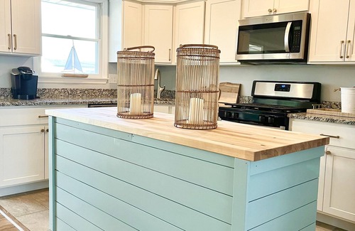 Point Pleasant - Toms River House | NEW WATERFRONT LISTING Peaceful dockside cottage | off-season tranquility