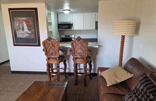 Fillmore Hotel | New Western Inn & Suites