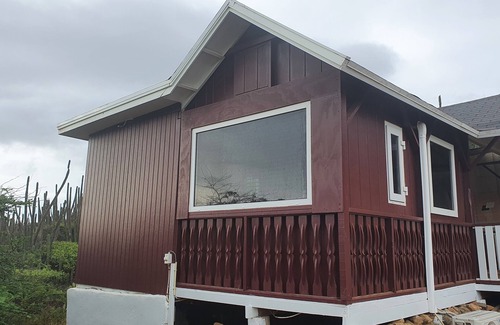 Shiribana Cabin | NEW: Wine Cabin