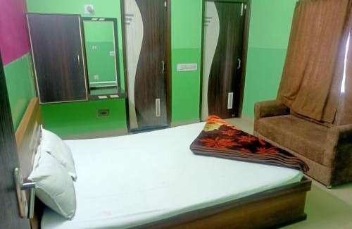 Deoghar Hotel | New Yatrik Hotel