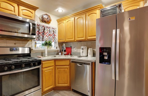 Vauxhall House | Newark Home w/Deck & Fire Pit, 16 Mi to NYC!