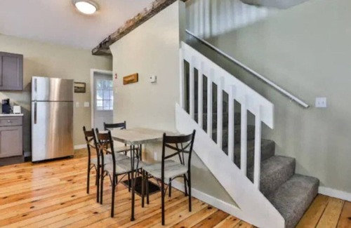 Newburyport Apartment | Newburyport Historic Brick Two Story Apartment
