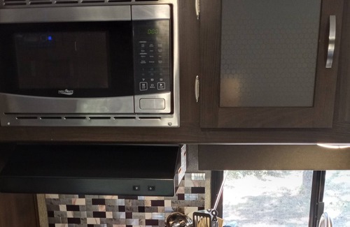 Murphy House | Newer RV on Private Wooded Acre
