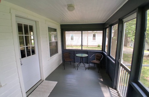 Lakeview Cottage | Newland's Resort Hill Cottage #3 on Indian Lake with a boat dock