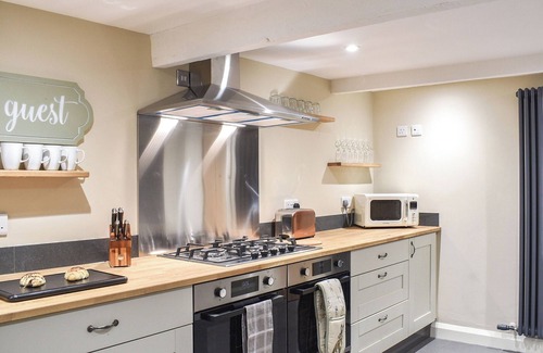 Halifax Cottage | Newlands Farm Cottage Halifax