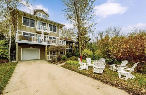 Miami Park House | Newly Available Lakefront Retreat; Private Beach Access