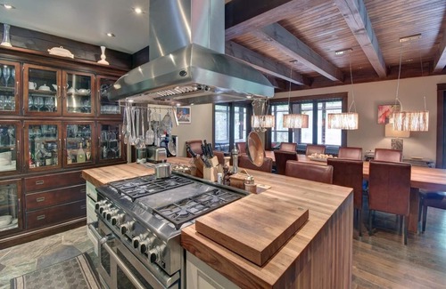 Nominingue Ski Chalet | Newly available - Luxury Entire Chalet - Sleeps 14 Sun-soaked Dock