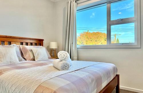 Hamilton House | Newly Built 3 BDMs Besides Chartwell Shopping Mall