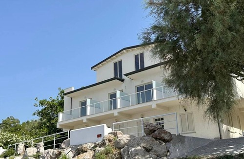 Caronia Apartment | Newly built apartments overlooking the sea 10 mt spectacular view